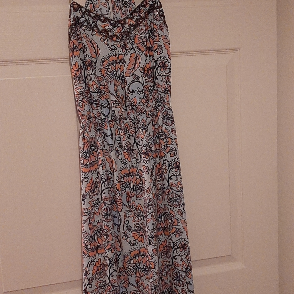 Dress - Picture 4 of 4